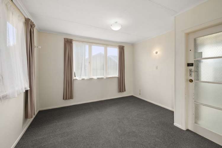 62 Basley Road Owhata_5