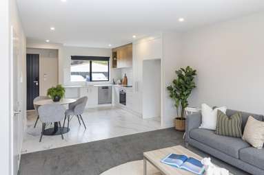 2/140 St Albans Street_4