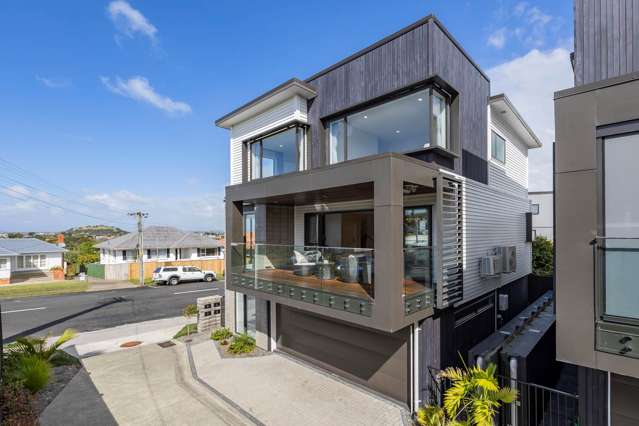 Cozy Family Home with City View