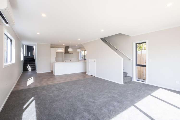 1-2 Helvetia Grove_4
