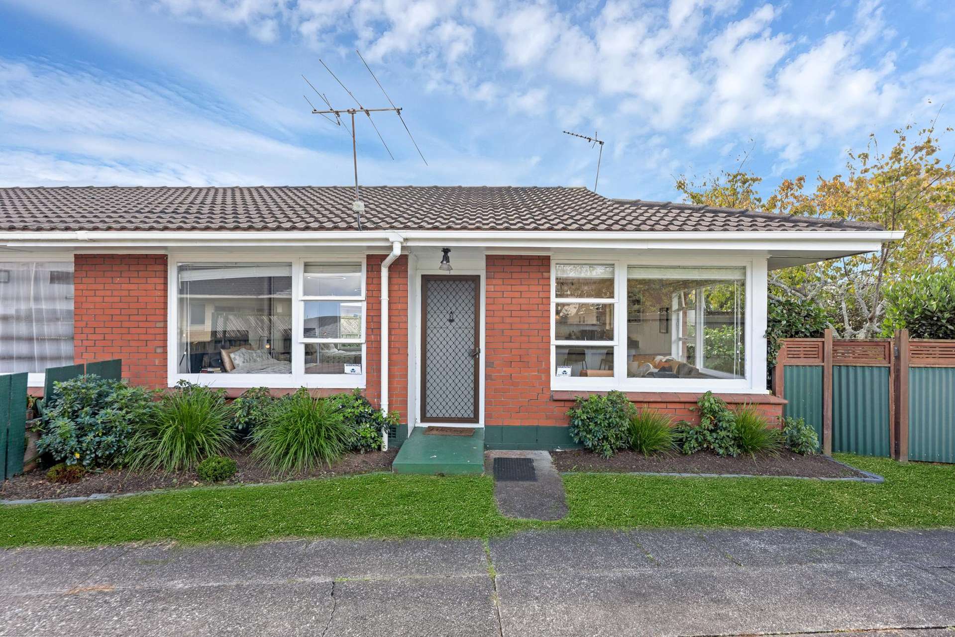 1/14 Stanniland Street Sunnyhills_0