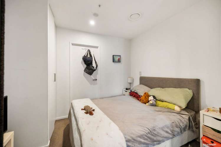 712/8 Airedale Street_3