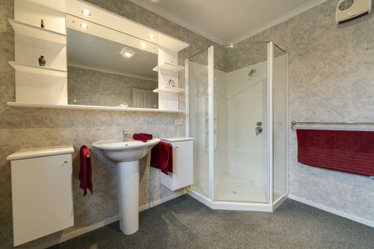 6 Gala Grove Alexandra_21