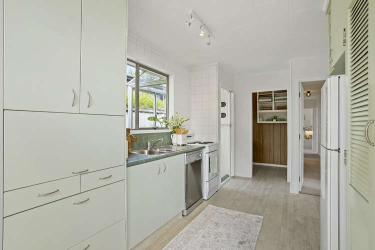 86 Aeroview Drive Beach Haven_7