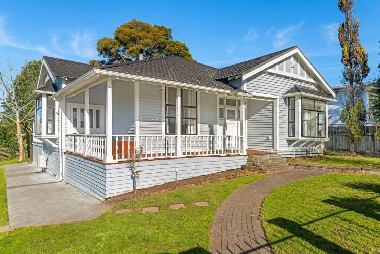 2 Cobden Street Gisborne_35