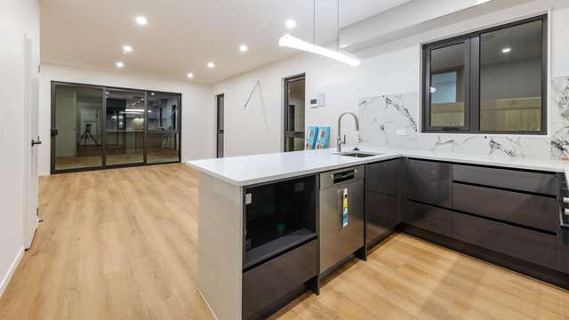 15 Kapeta Lane Karaka_1