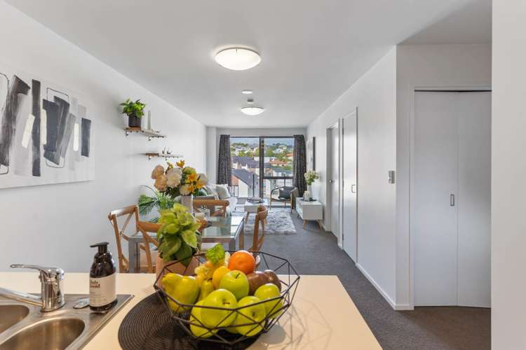 208/17 Link Crescent Stanmore Bay_7