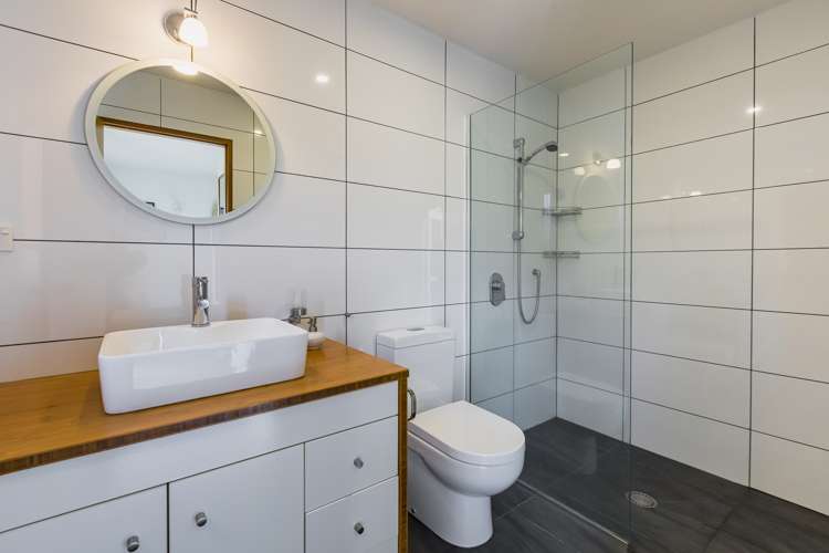 12 Cobden Crescent Bluff Hill_18