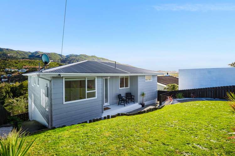 49 Handyside Street Tawa_17