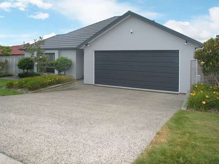 13 Tongariro Drive Aotea_19