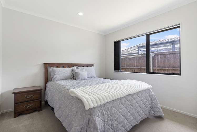 24 Scotsmoor Drive Wattle Downs_13