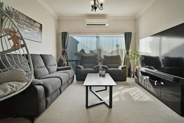 805 Queen Street East Parkvale_1