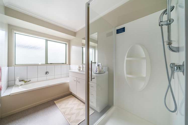 2 Fraser Colman Grove Wainuiomata_17