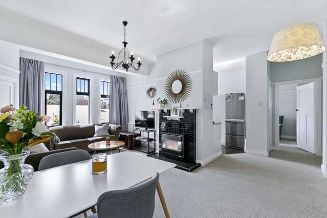 Cute, Spacious, Carpark Sorted! Available!