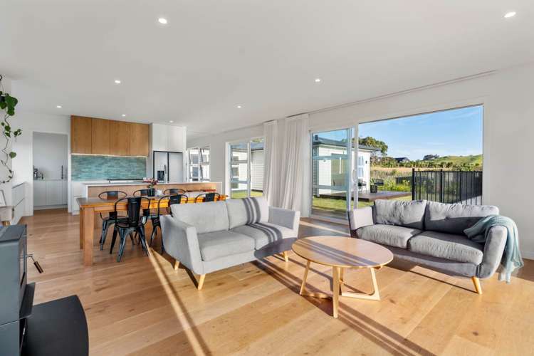 6 Kohatu Roa Way Mahurangi East_40