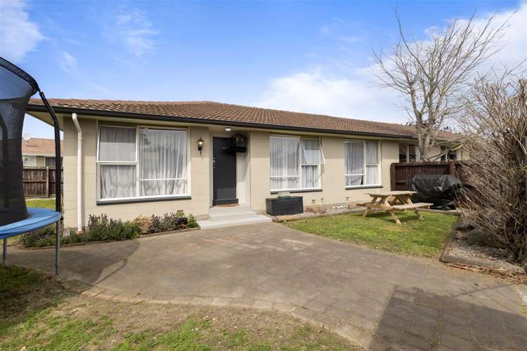 2/23 Branksome Place Parklands_13