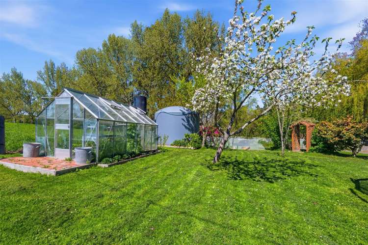 1397 Dovedale Road_3