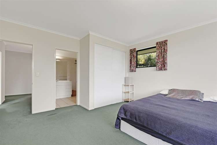 18 Orpington Place Stoke_13