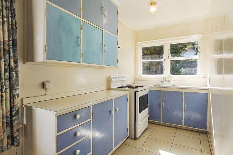 84 Coast Road Wainuiomata_4