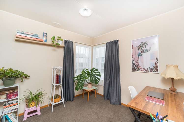 32 Hobson Street Feilding_11