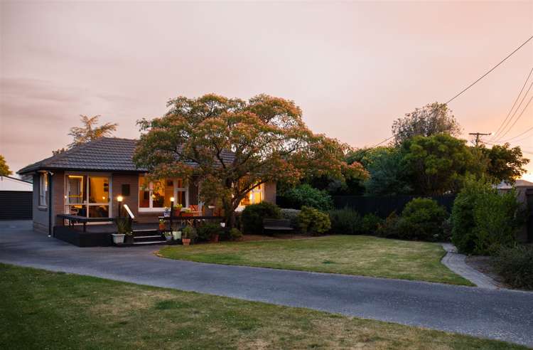 94 Moffat Drive Lincoln_13