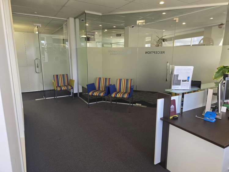 Suite 1 and 1A/14-18 Seddon Street Pukekohe_10