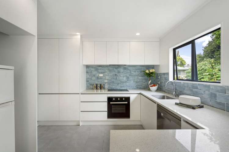 2/26 Blenheim Street Glenfield_11