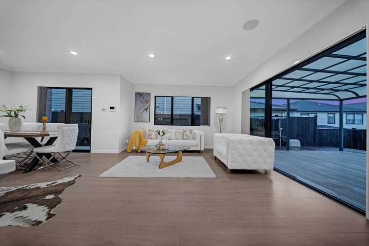 19 Dungloe Avenue Flat Bush_12