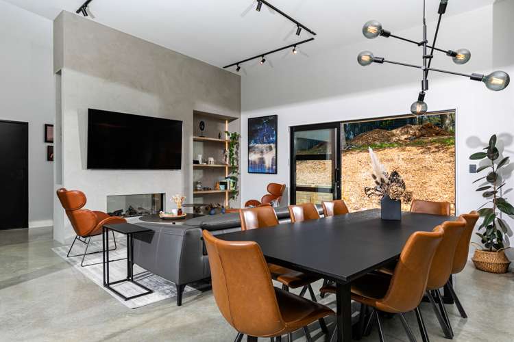 33 Fernielea Park Drive Riverhead_7