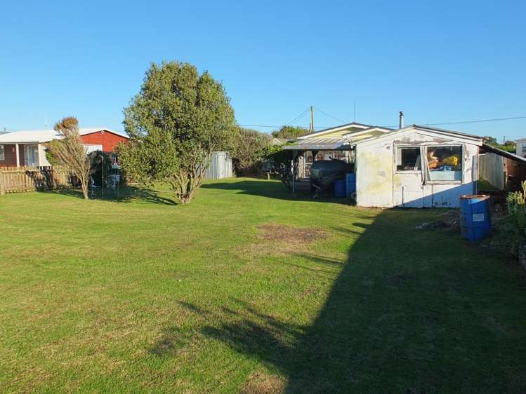 29 Edinburgh Terrace Foxton Beach_12