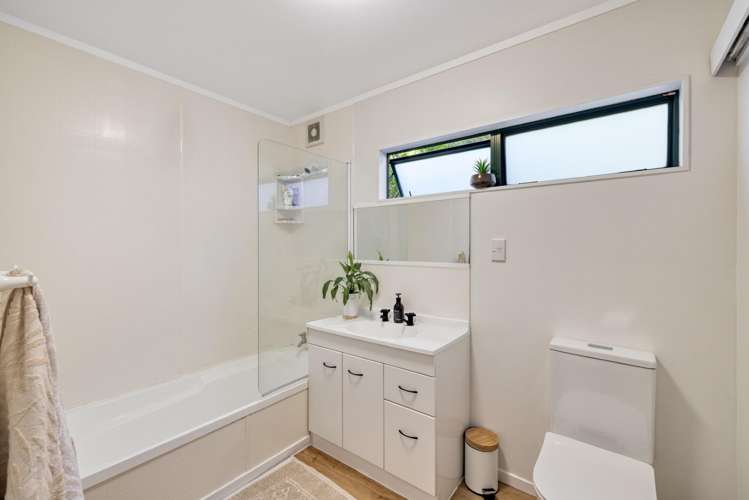 37a Meadowland Street Matua_12