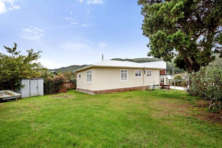 7 Honey Street Wainuiomata_19