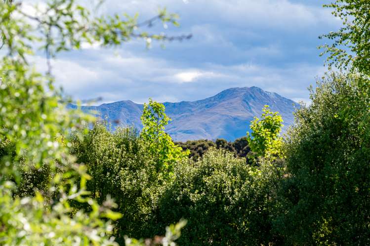 9 Hikuwai Drive Albert Town_23