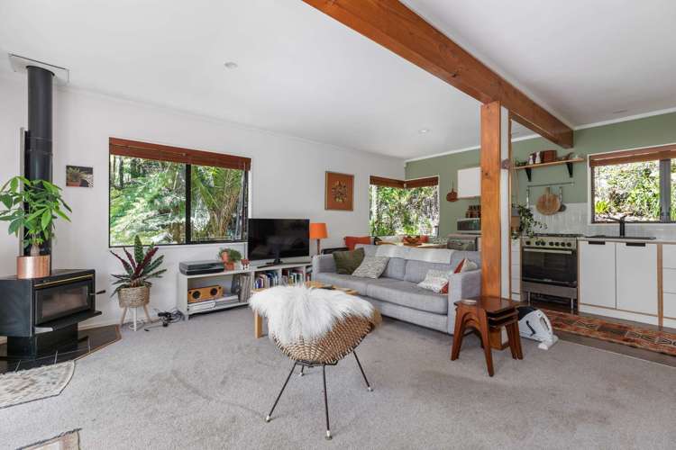 11 Valley View Road Titirangi_7