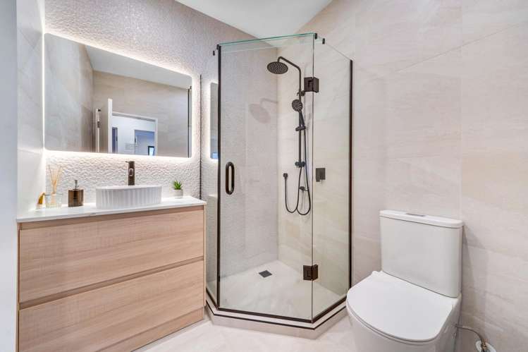 Lot 2/69 Walworth Avenue Pakuranga Heights_20