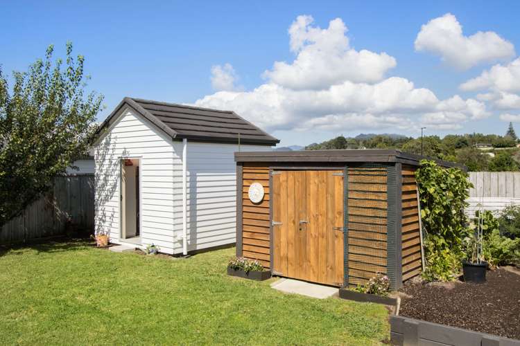 6 Sandleigh Drive Athenree_16