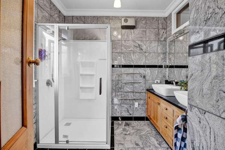 4 Erin Street Hawera_13