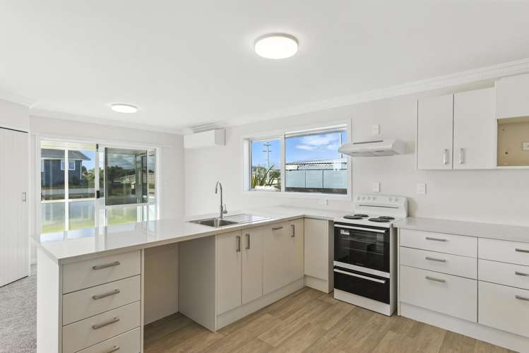 5 Karaka Street Otaki Beach_24