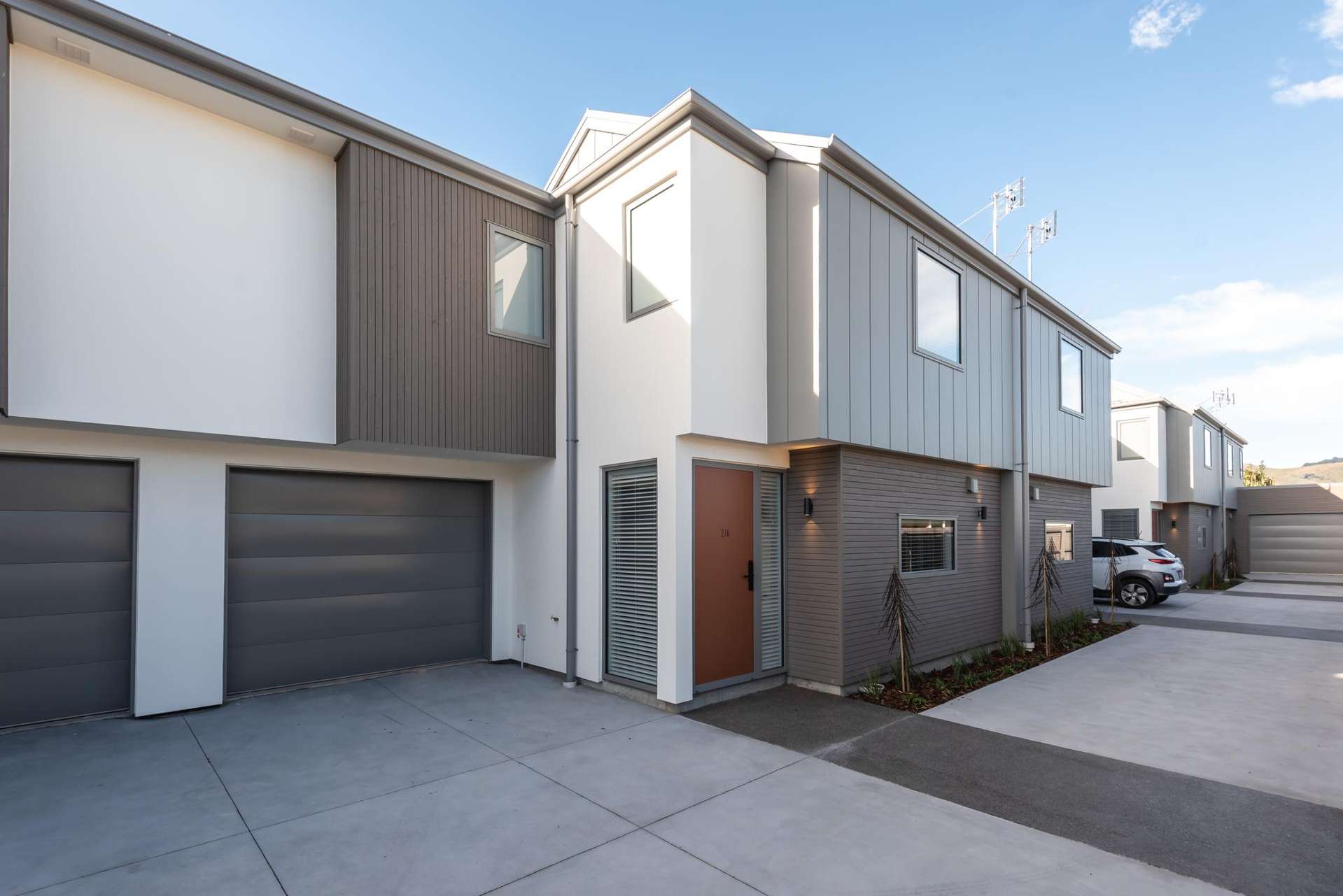 2/6 Strauss Place Somerfield_0