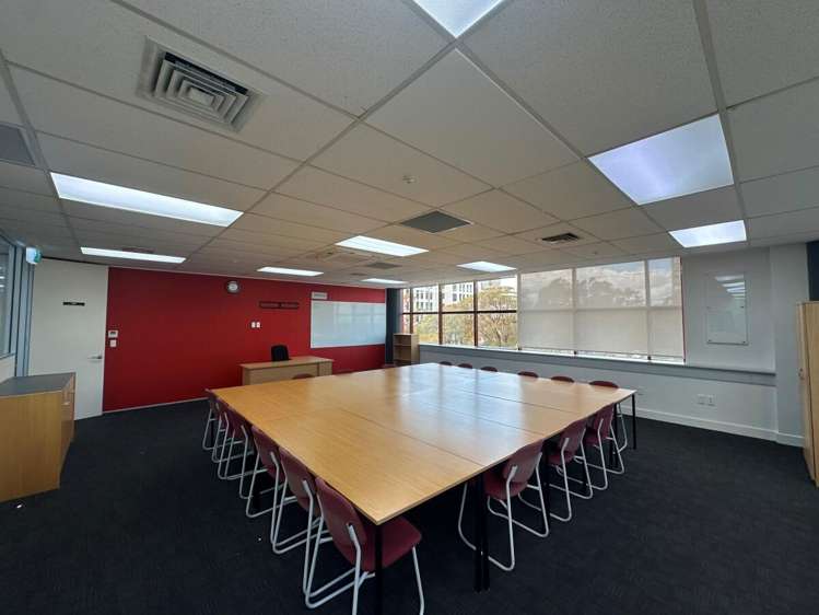 22 Amersham Way City Centre_3