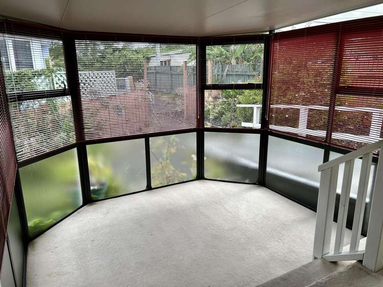 2/30 Ribblesdale Road Henderson_8