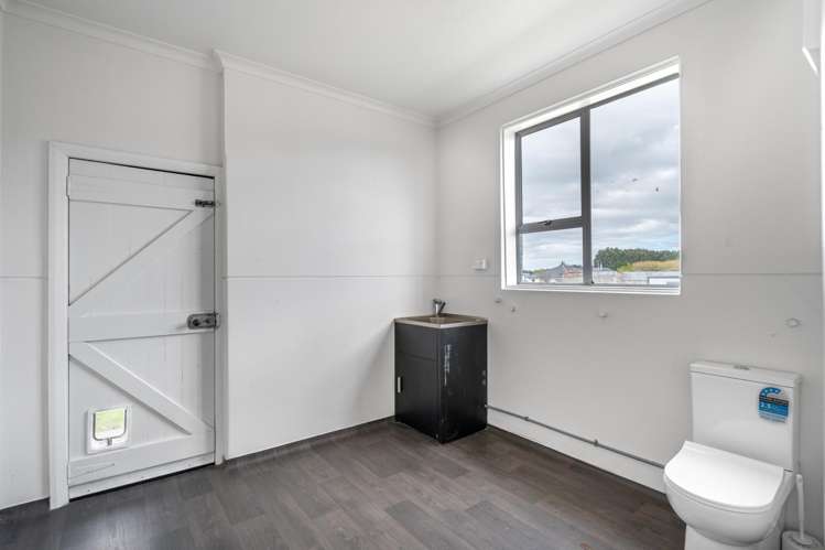 26 Coronation Street Strathern_14