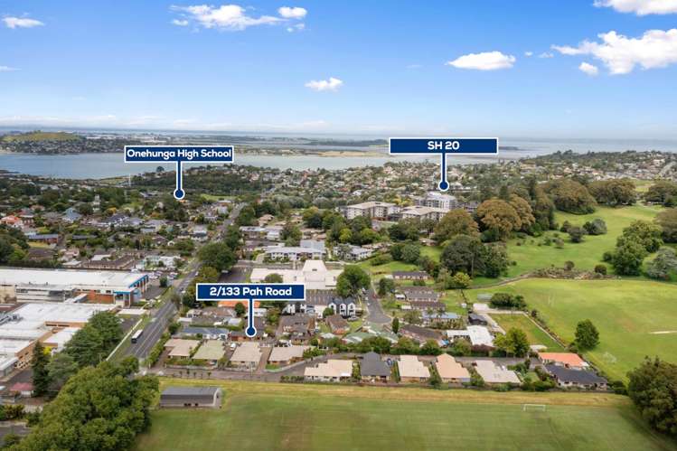 2/133 Pah Road Royal Oak_16