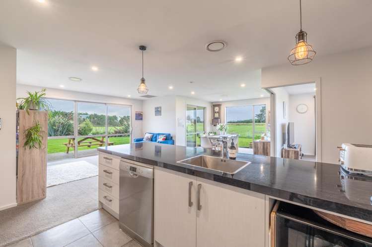 406 Flora Road East Makarewa_7