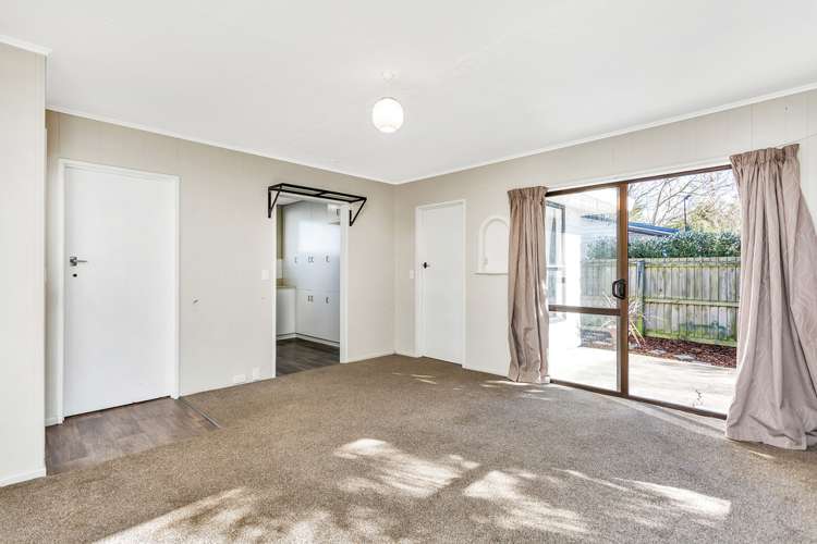 2/33 Seymour Street Hornby_7