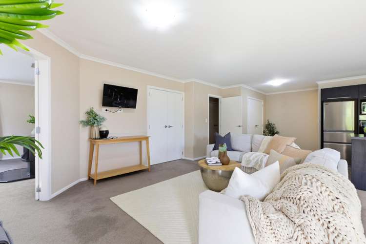 21 Bathurst Crescent_2