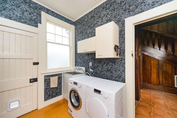 27 High Street Bulls_16