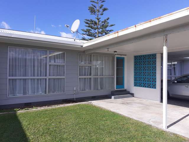 Link wood Apartments, Central Feilding