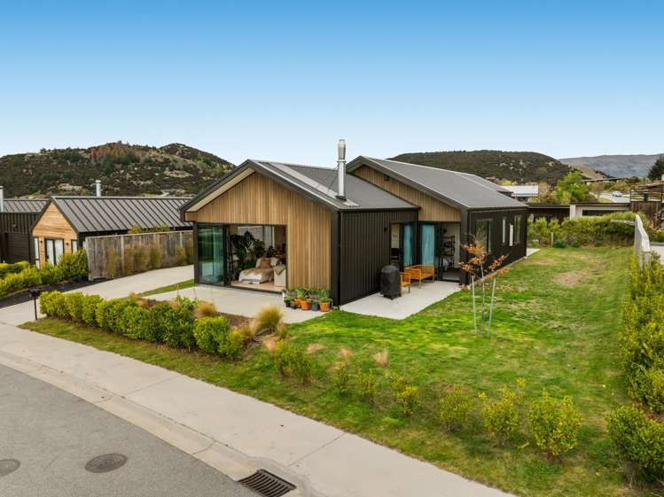 18 Robrosa Street Wanaka_16