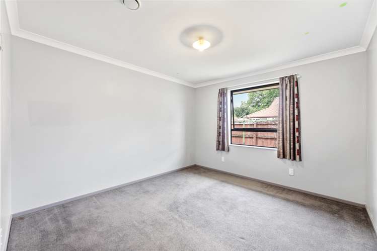 38b Dillons Point Road Islington_13